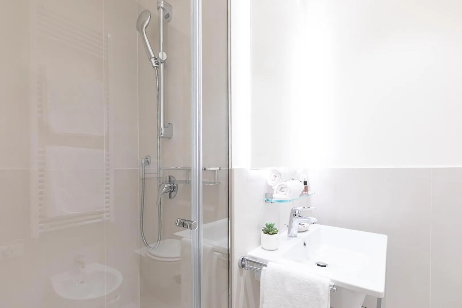 Centrale Suite With Balcony - Top Collection Милан Апартаменты